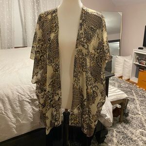 Floral Kimono with fringe detail